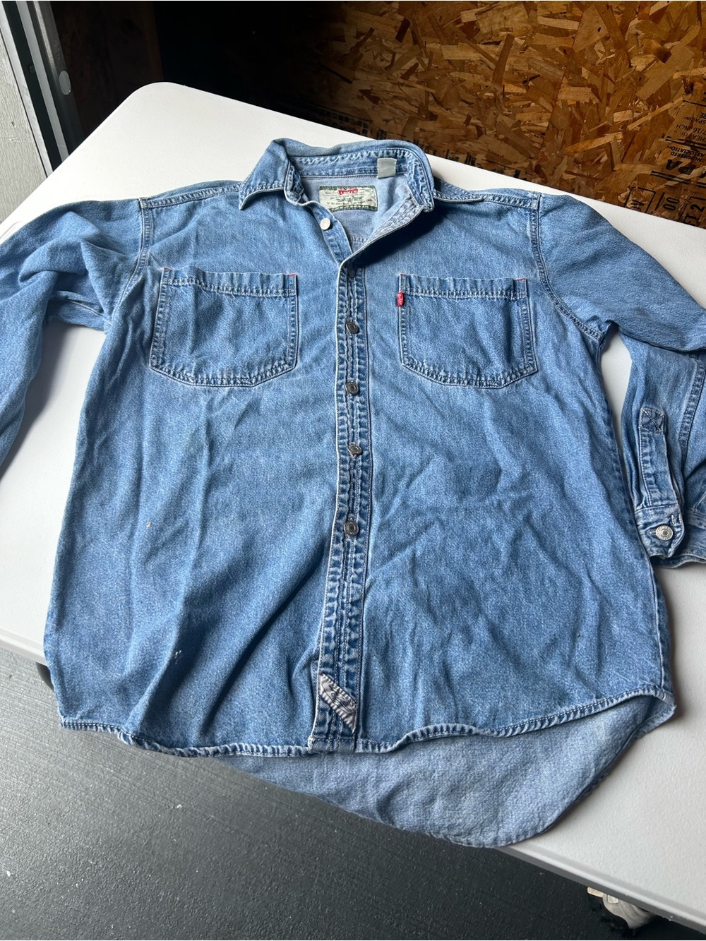 Vintage 90s Levi's Light Blue Denim Button-Down Shirt - Men's Casual